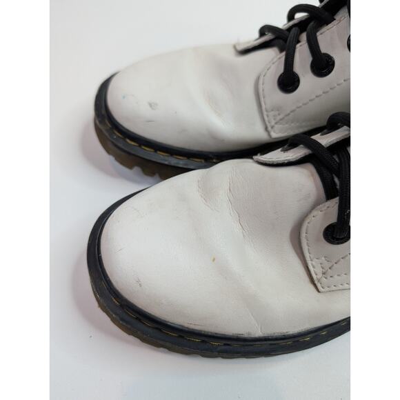 Dr Martens Womens Size 7 US Luana White Leather Combat Boots - Picture 2 of 9